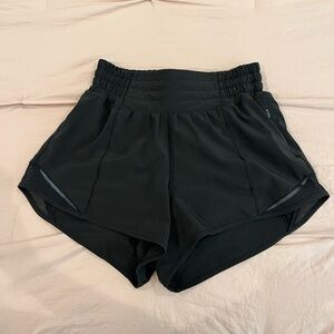 Lululemon women’s black Hotty Hots